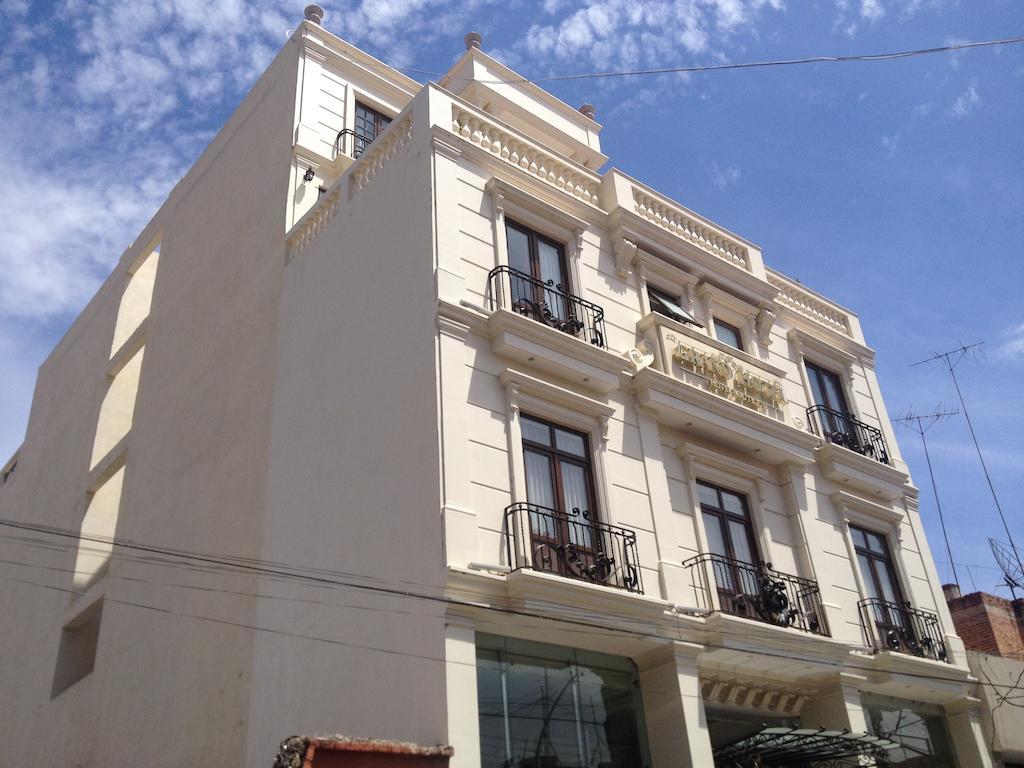 Grand Hotel Tepatitlan Dış mekan fotoğraf