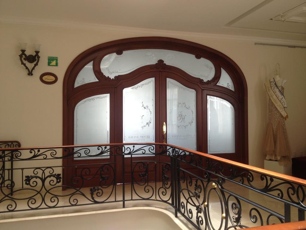 Grand Hotel Tepatitlan Dış mekan fotoğraf
